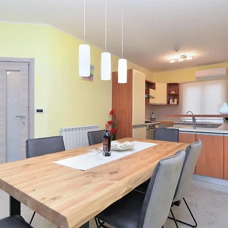 House Iva 1535