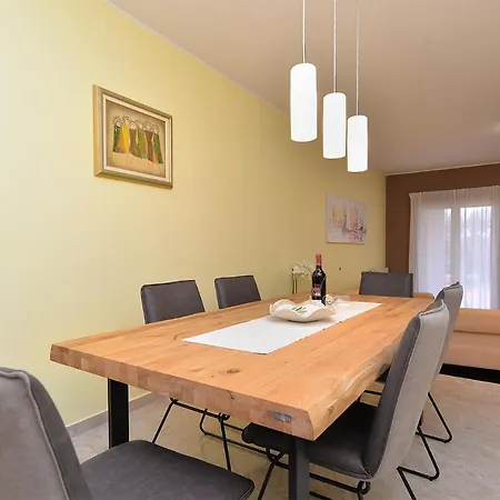 House Iva 1535 Tatil Evi Pula